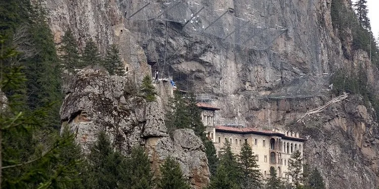 Sümela Manastırı’ndaki görüntülere soruşturma
