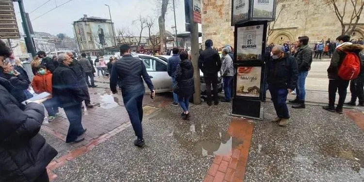 Bursa’da direksiyon başında kalp krizi geçirdi
