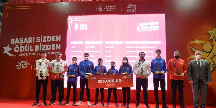 Bursa’yı temsil eden sporcular ödüllendirildi