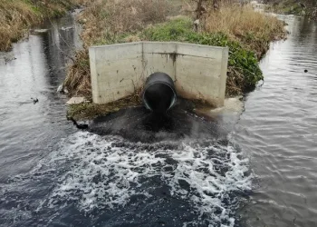 Bursa’da derelerden zehir akıyor