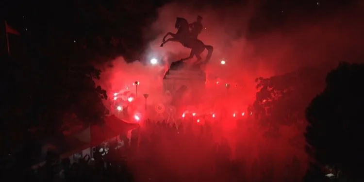 Onur Anıtı’na saldıranlar adliyeye sevk edildi