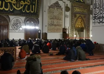 Bursa’da camilerde Regaip Kandili coşkusu