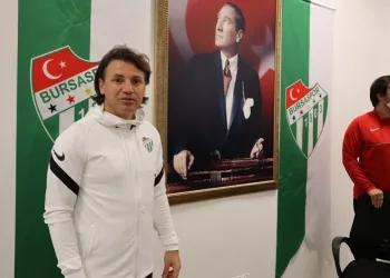 Tamer Tuna: Bursaspor’u yüz üstü bırakıp gidemem