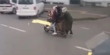 Bursa’da bir motosiklete 5 kişi bindiler