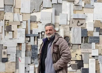 Bursa’da evin duvarları şiir kitabına döndü