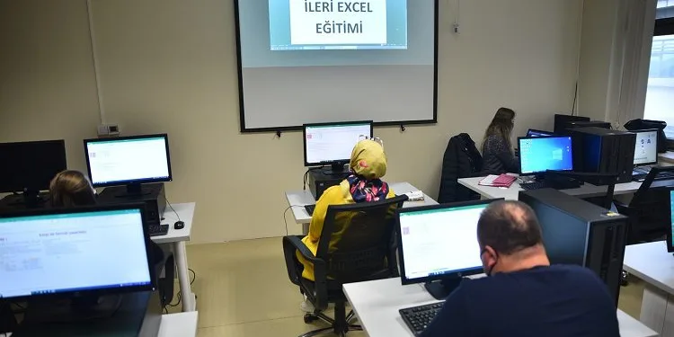 Bursa Büyükşehir personelini eğitmeye devam ediyor