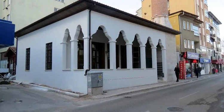 Mudanya Ömerbey Camii açılış için gün sayıyor