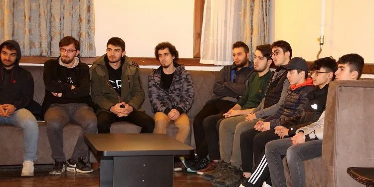 Gürsu Belediyesi’nden gençlere konferans
