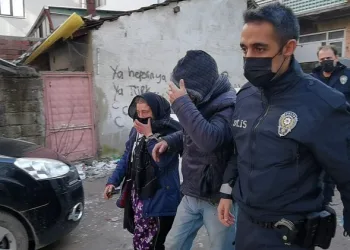 Çaldıkları araçla şehir turu atarken yakalandılar