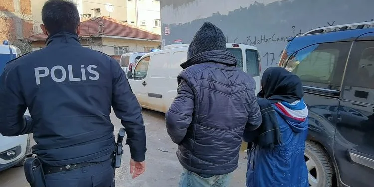 Bursa’da otomobil hırsızları tutuklandı