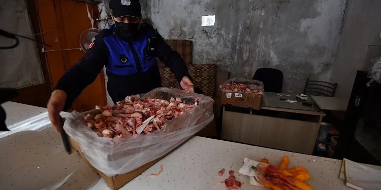 Bursa’da merdiven altı işletmeye baskın
