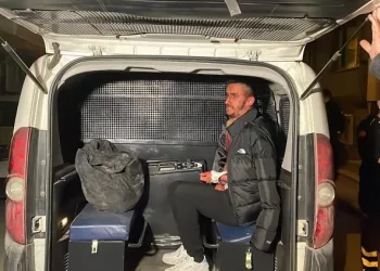 Bursa’da aile faciası! Annesini öldürüp kardeşini yaraladı