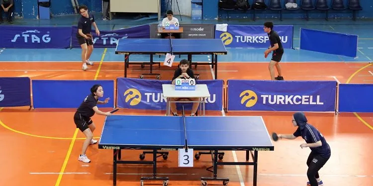 Bursa Gürsu’da bireysel masa tenisi turnuvası nefes kesti