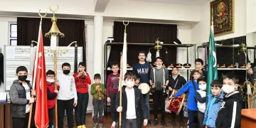 Bursa Mustafakemalpaşa’da çocuklara mehteran kursu