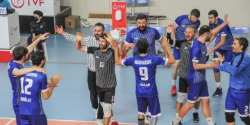 Karacabey Belediyespor voleybolda rakip tanımıyor