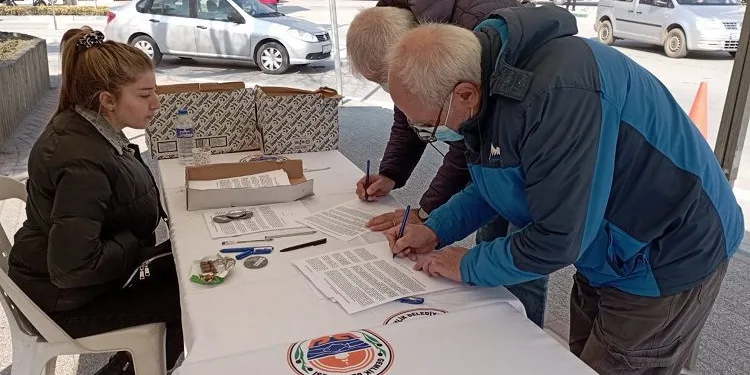 Bursa’da “Körfezime Dokunma” imza kampanyası devam ediyor