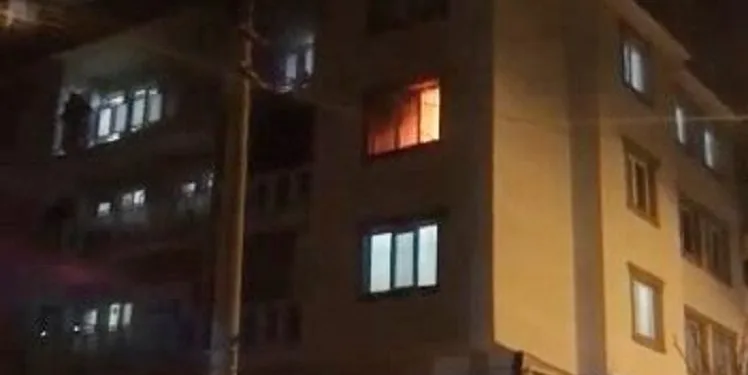 Bursa’da bir ev alevlere teslim oldu
