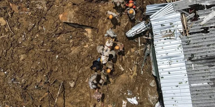 Ülke felaketi yaşıyor! Ölü sayısı 94’e çıktı