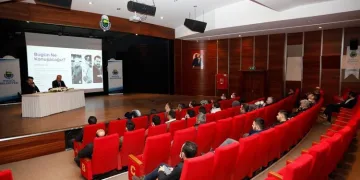 Dünya ve Türkiye ekonomisi Bursa İnegöl’de ele alındı