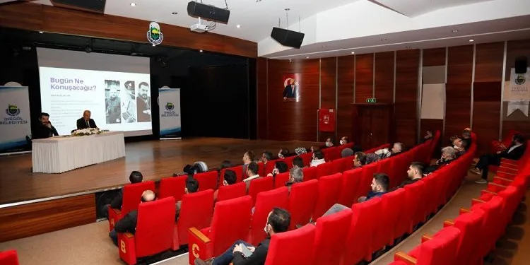 Dünya ve Türkiye ekonomisi Bursa İnegöl’de ele alındı
