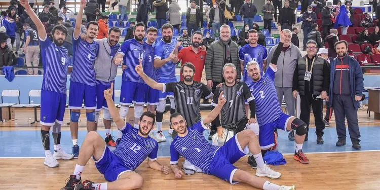 Karacabey Belediyespor gözünü play-off maçlarına dikti