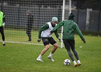 Bursaspor günü çift antrenmanla tamamladı