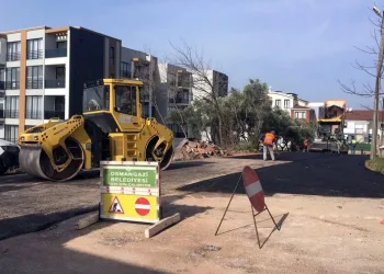 Bursa Osmangazi’de asfalt mesaisi devam ediyor