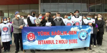 Ümraniye’de sağlık çalışanlarından saldırı protestosu