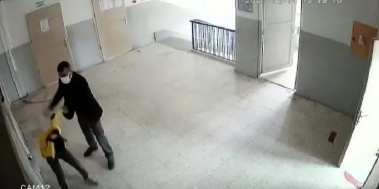 Dayakçı öğretmenin cezası belli oldu