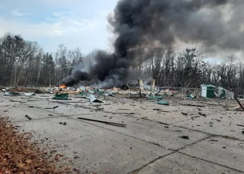 Rusya Ukrayna’yı vuruyor: Kentlerden ilk görüntüler