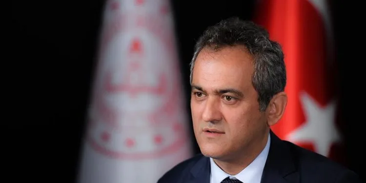 Omicron varyantının okullardaki etkisini açıkladı