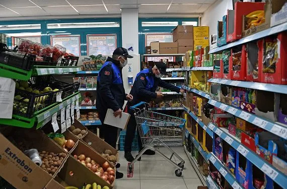 Bursa’da zabıtadan marketlerde KDV denetimi