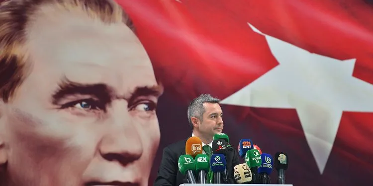 Bursaspor’un yeni başkanı Ömer Furkan Banaz oldu