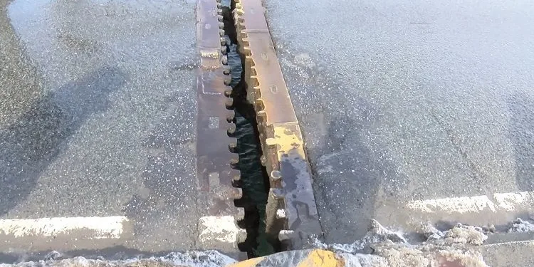Unkapanı Köprüsü’nün bağlantı noktası ayrıldı