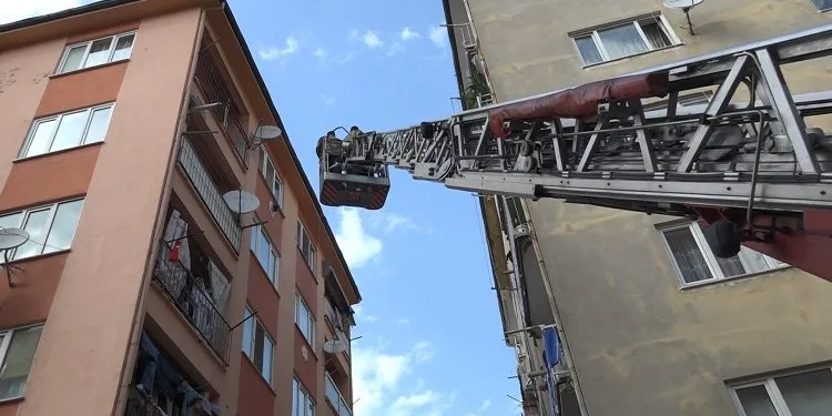 Bursa’da kötü koku ihbarı yapıldı cansız bedeni bulundu