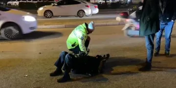 Bursa’da kazada yaralanan bisikletliyi polis sakinleştirdi