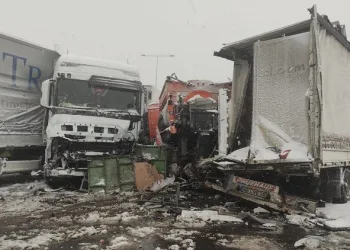 Kuzey Marmara Otoyolu’nda zincirleme kaza