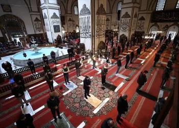 Teravih namazı nerede kılınacak? Diyanet açıkladı
