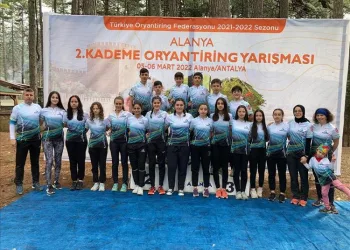 Oryantiring sporcuları 13 madalyayla döndü