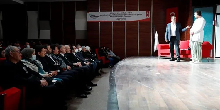 “Deliler Evi” İnegöl’de ikinci gösterimde kapalı gişe oynadı