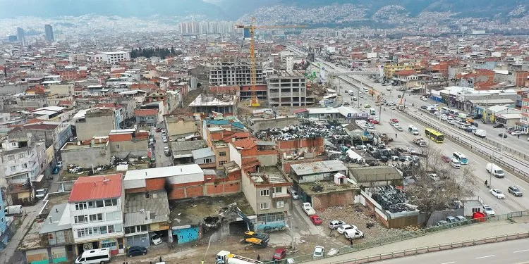 Bursa’da 240 bin metrekarelik alanda yıkımlar devam ediyor