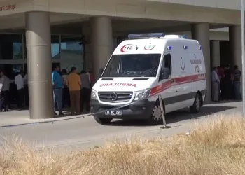 Kocasına kızıp bebeğine çamaşır suyu içirdi
