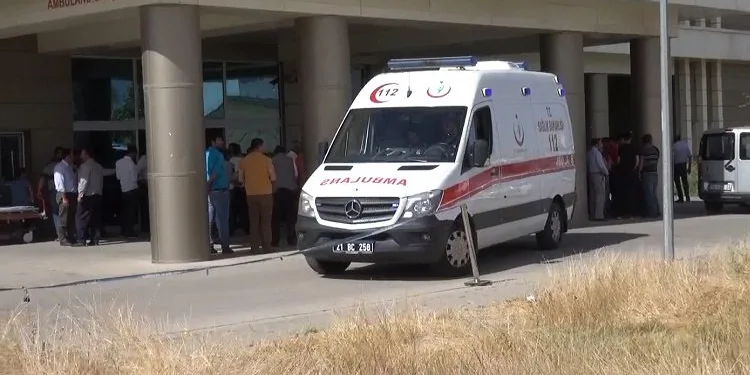 Kocasına kızıp bebeğine çamaşır suyu içirdi