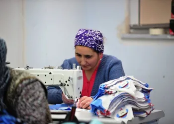Ukrayna’da mahsur kalan eşi ve 4 çocuğu için yardım istedi