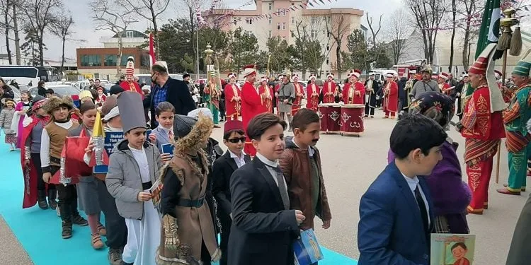 ‘Tarih Yazan Çocuklar İnegöl’de’ projesi hayata geçirildi