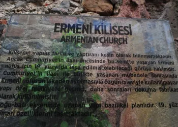 Bursa’daki tarihi Ermeni Kilisesi’nde büyük tehlike