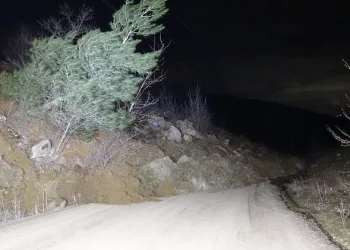 Bursa’da heyelan! Baraj yolu ulaşıma kapandı