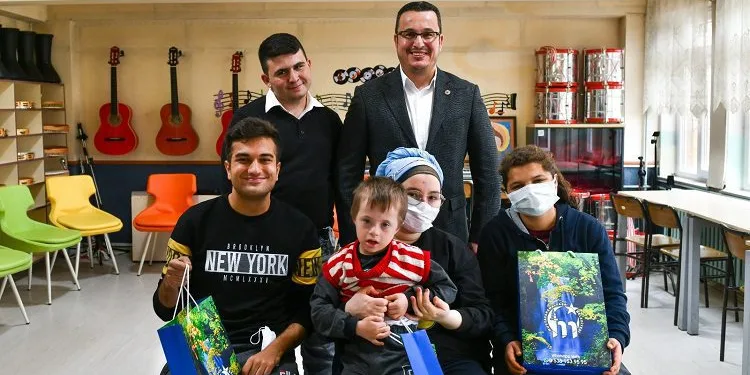 Başkan Kanar’dan gönülleri ısıtan ziyaret