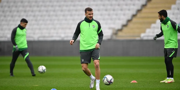 Luka Capan: “Bursaspor kesinlikle ligde kalacak”