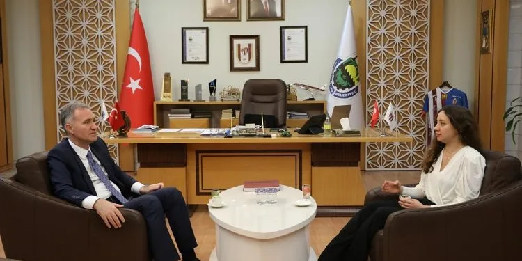 Ukrayna’da mahsur kalan Bursalı öğrenci yurda döndü